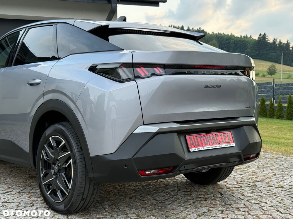 Peugeot 3008 1.2 PureTech mHEV Allure Pack S&S e-DCS6 - 12
