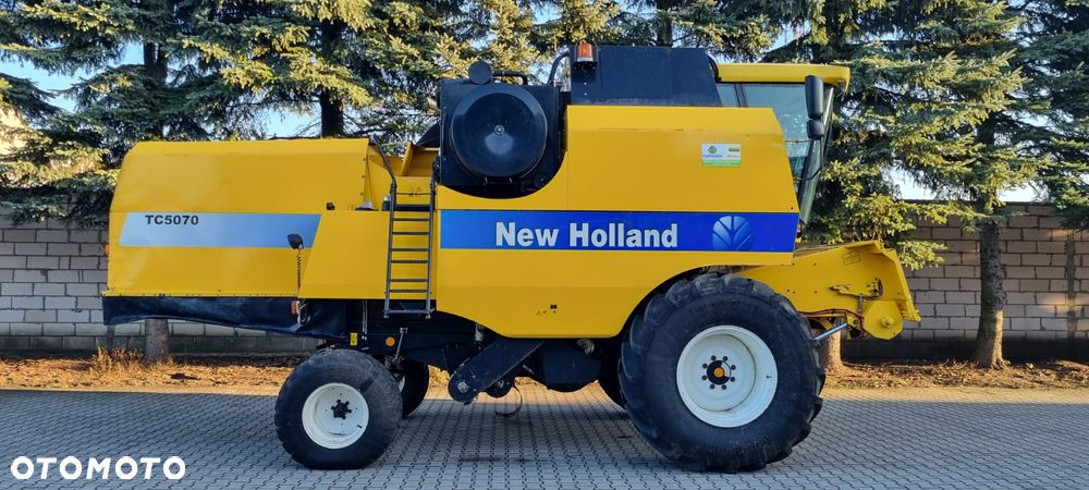 New Holland TC5070 - 1
