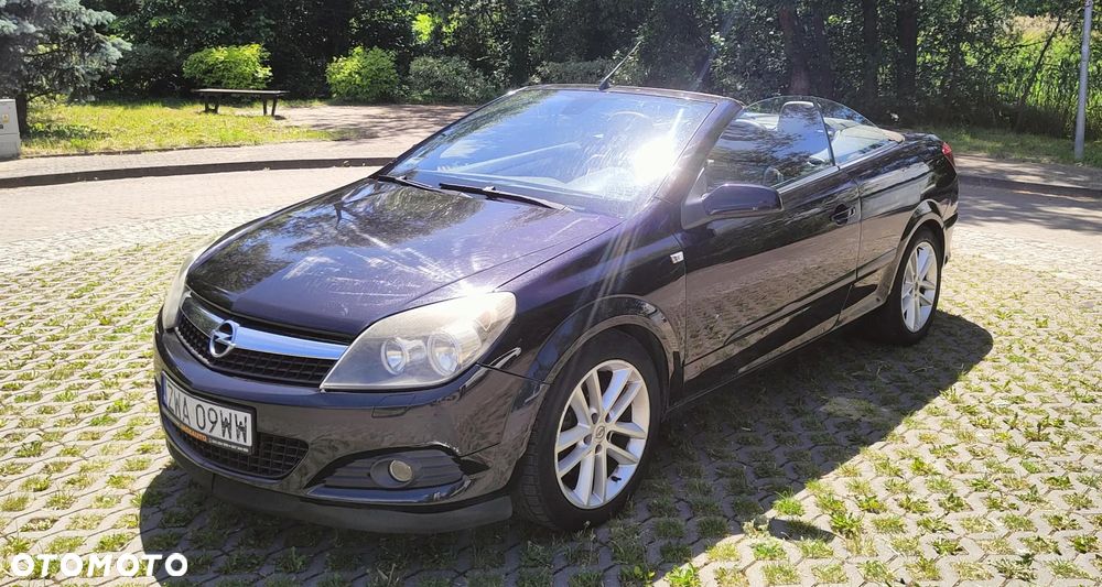 Opel Astra 1.9 CDTI Cosmo - 25