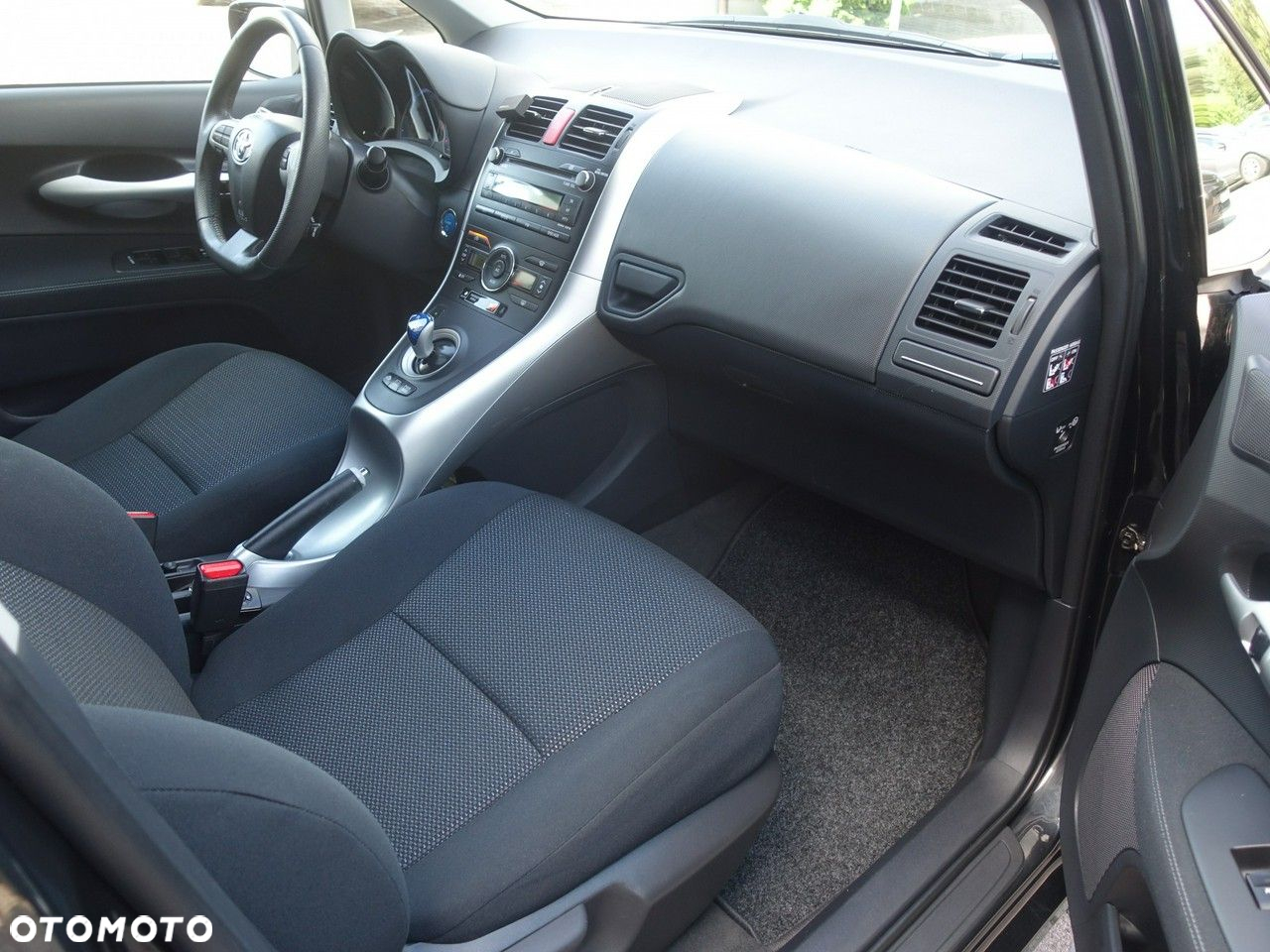 Toyota Auris - 12