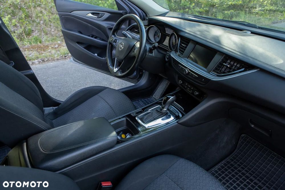 Opel Insignia 1.5 T Enjoy S&S - 13