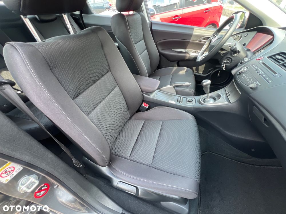 Honda Civic 1.4 i-VTEC Comfort - 23