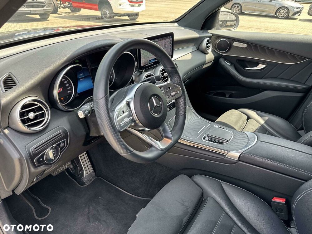 Mercedes-Benz GLC - 11