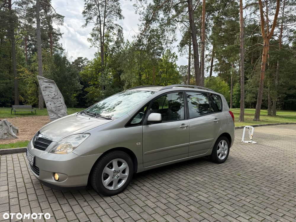 Toyota Corolla Verso - 11
