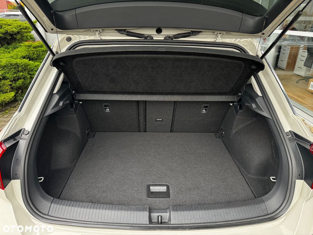 Volkswagen T-Roc 1.5 TSI Life - 24