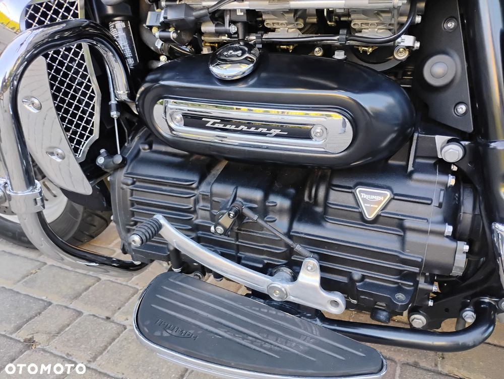 Triumph Rocket - 8
