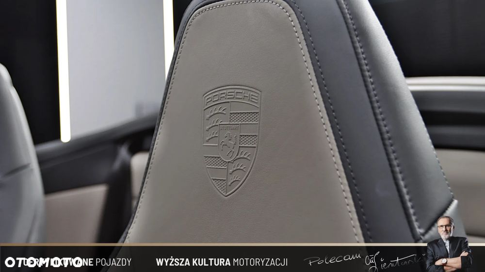 Porsche 911 Carrera Cabrio - 24