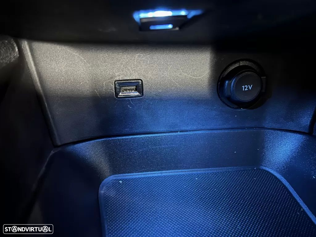 Peugeot 3008 1.6 BlueHDi Allure EAT6 J18 - 40