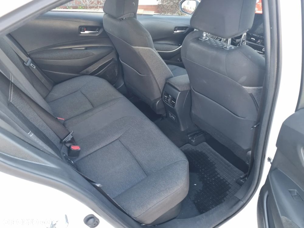 Toyota Corolla 1.8 Hybrid Comfort - 18