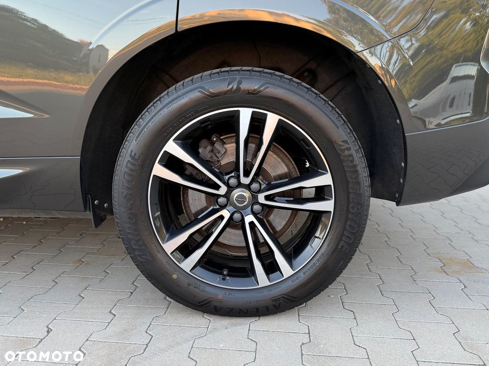 Volvo XC 60 T8 Twin Engine AWD Geartronic Momentum - 31
