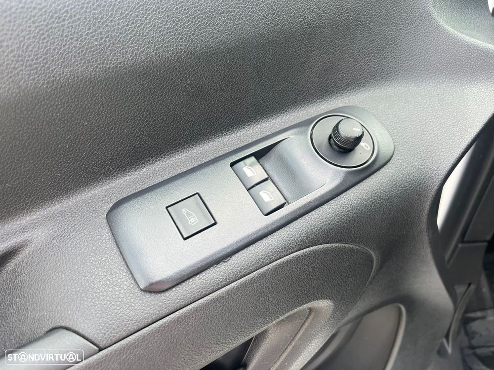 Opel Combo 1.5 CDTi 102cv L1H1 Enjoy  - AC - IVA DEDUTÍVEL - 24