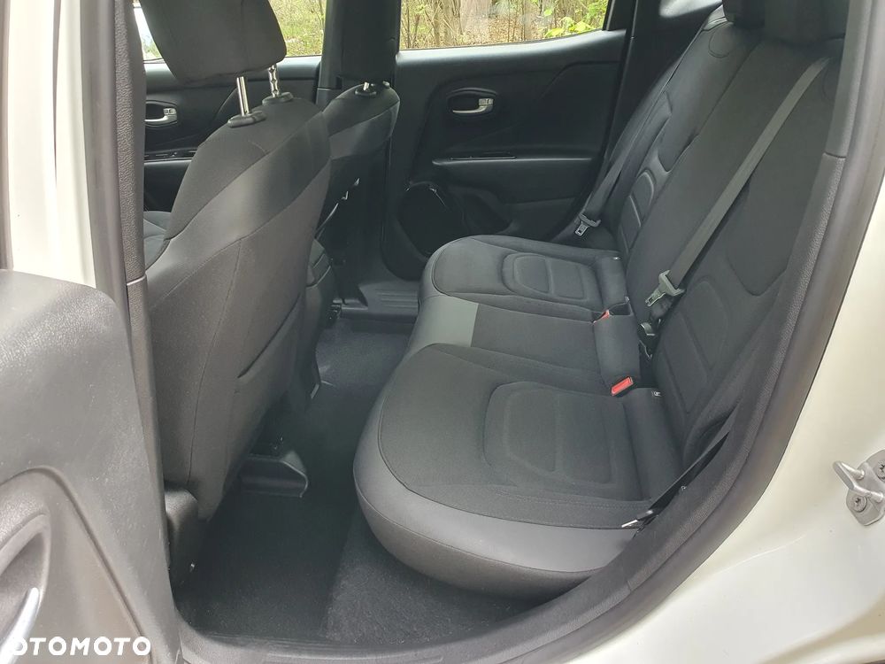 Jeep Renegade - 15