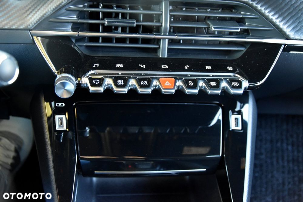 Peugeot 2008 PureTech 130 EAT8 GT - 37