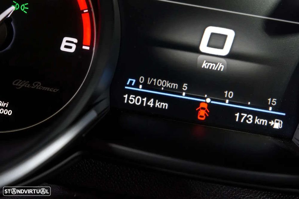 Alfa Romeo Stelvio - 20