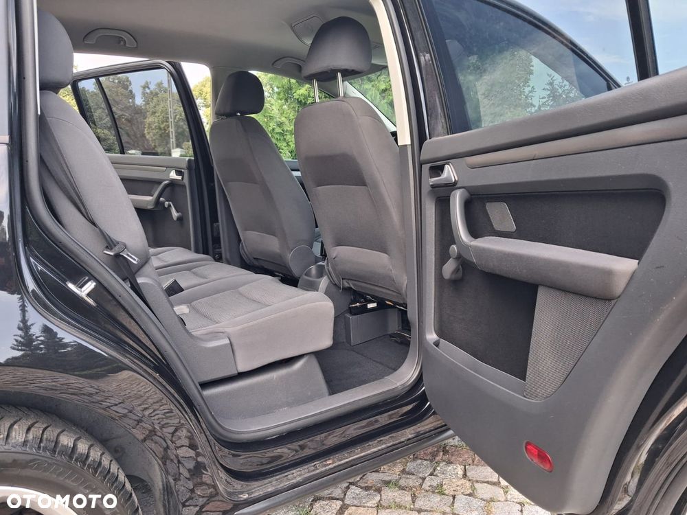 Volkswagen Touran - 9
