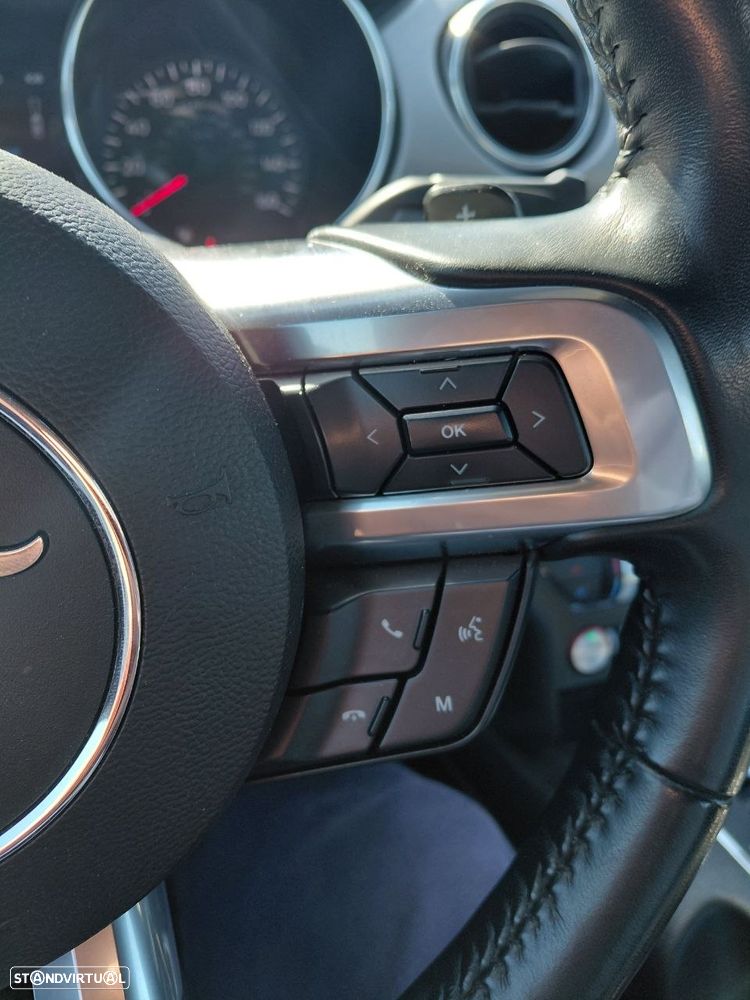 Ford Mustang - 7