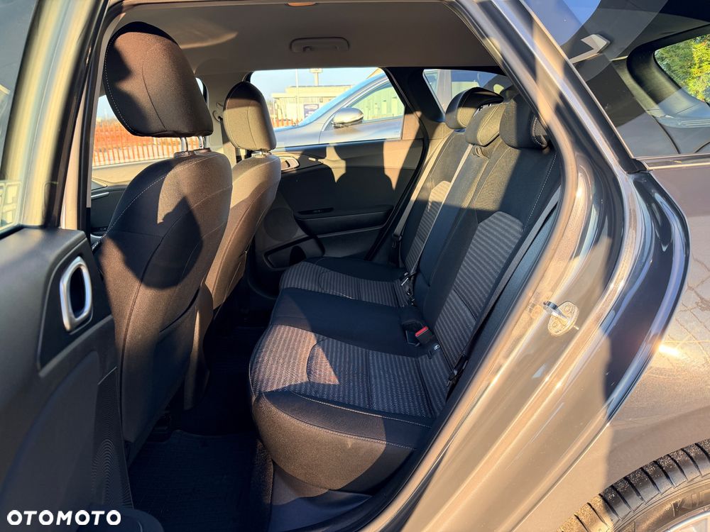 Kia Ceed 1.5 T-GDI M - 18