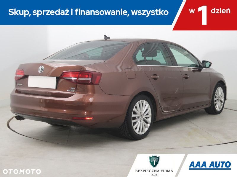 Volkswagen Jetta - 7