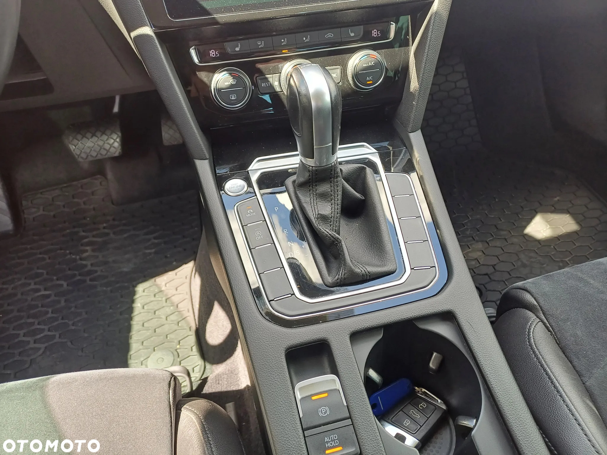 Volkswagen Passat 2.0 TDI BMT Highline DSG - 29