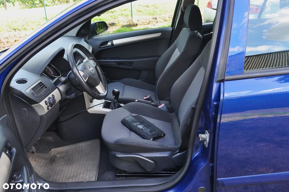Opel Astra 1.4 NJoy - 25