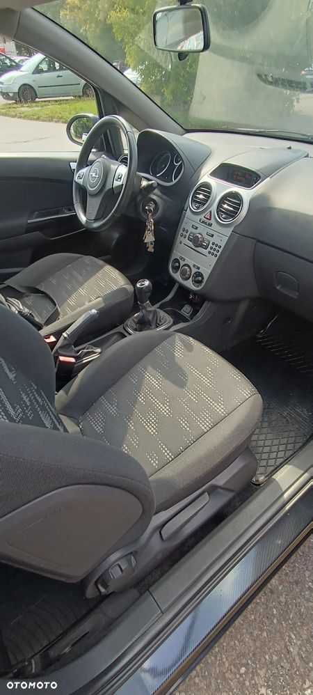 Opel Corsa 1.2 16V Enjoy - 9