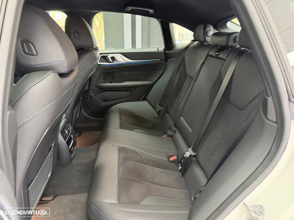 BMW i4 eDrive35 Pack Desportivo M - 31