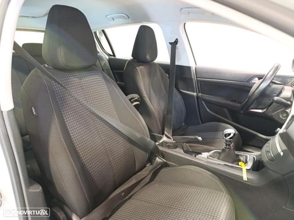 Peugeot 308 1.5 BlueHDi Business Line - 4