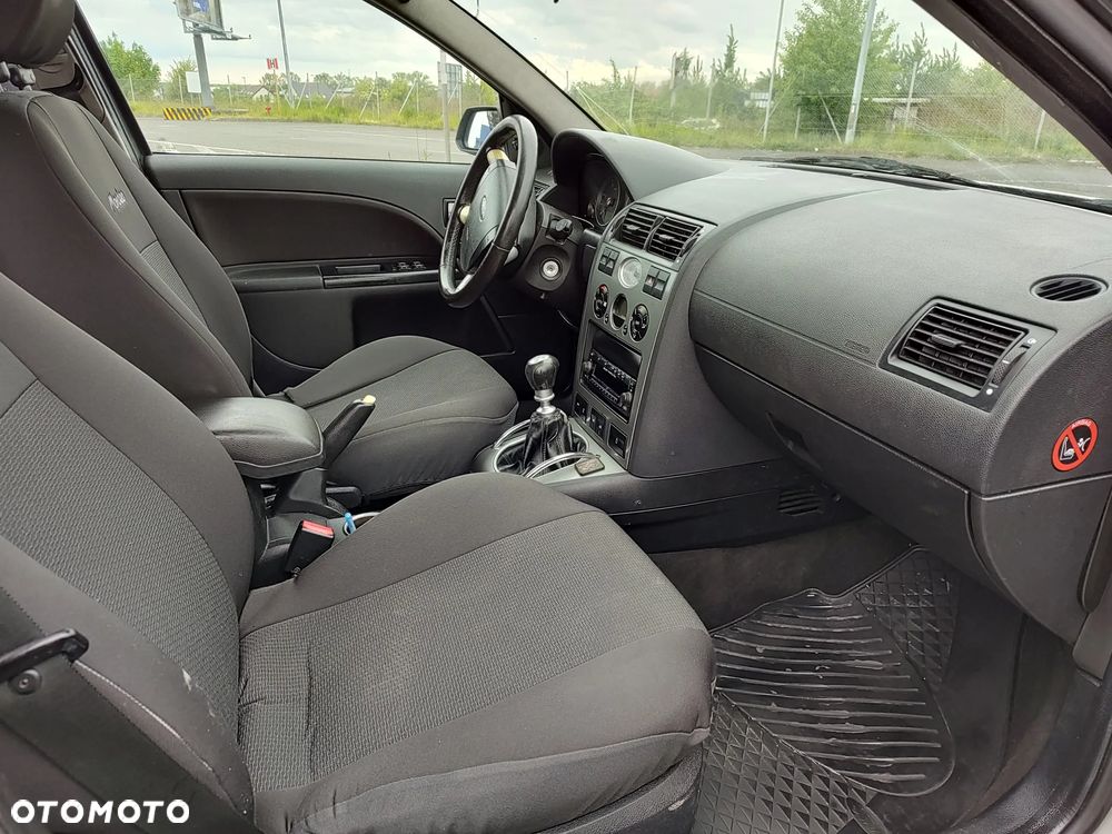 Ford Mondeo 2.0 TDCI DPF Trend - 13