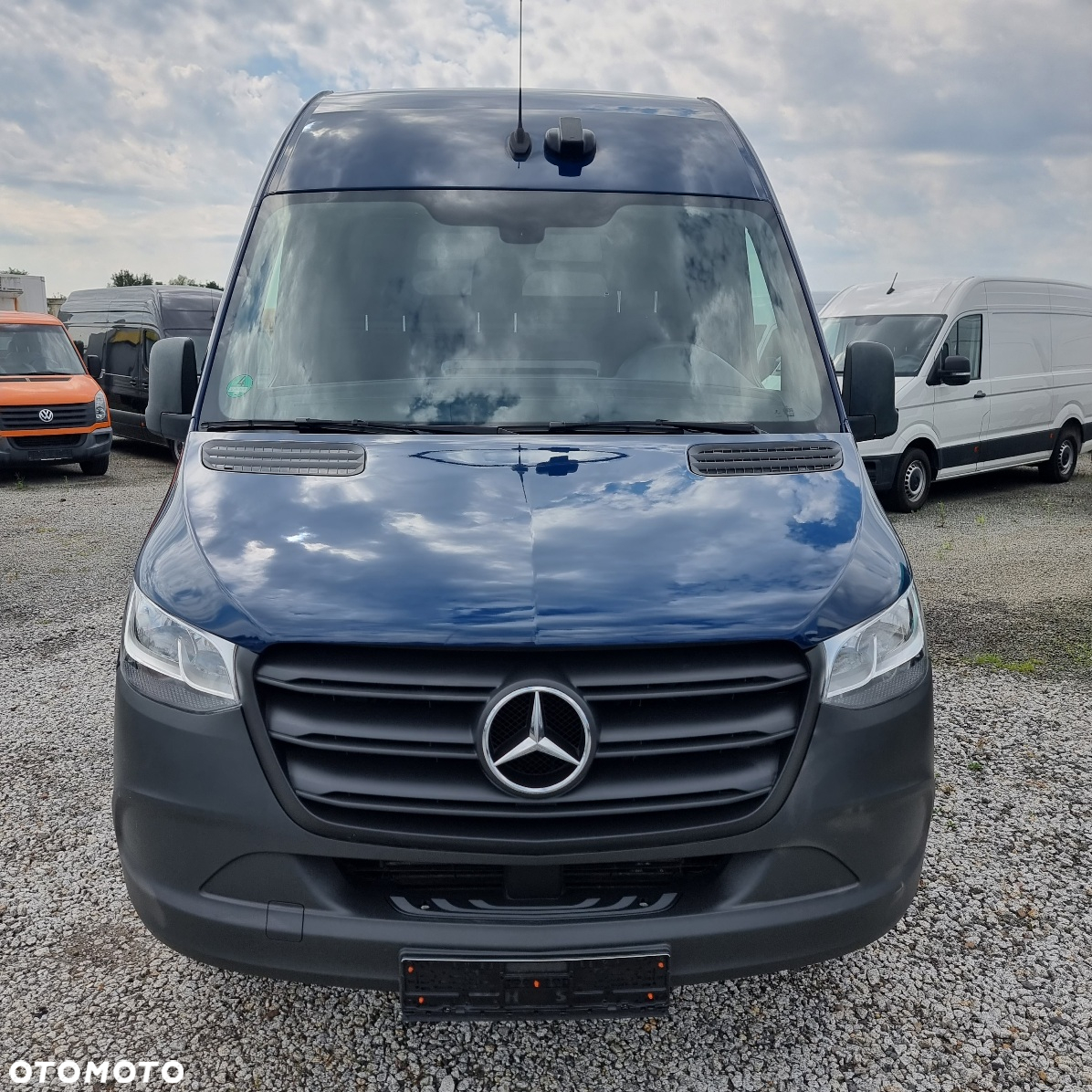 Mercedes-Benz SPRINTER 316  W907 SREDNI-KLIMA-TEMPOMAT-NAVI - 2