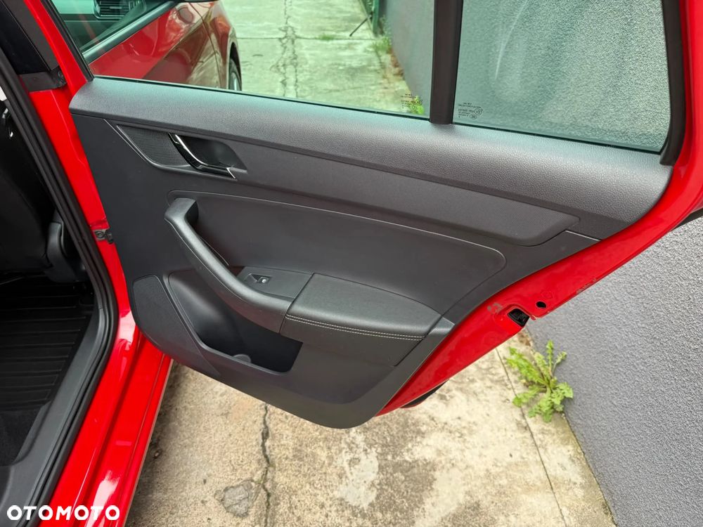 Skoda RAPID - 25