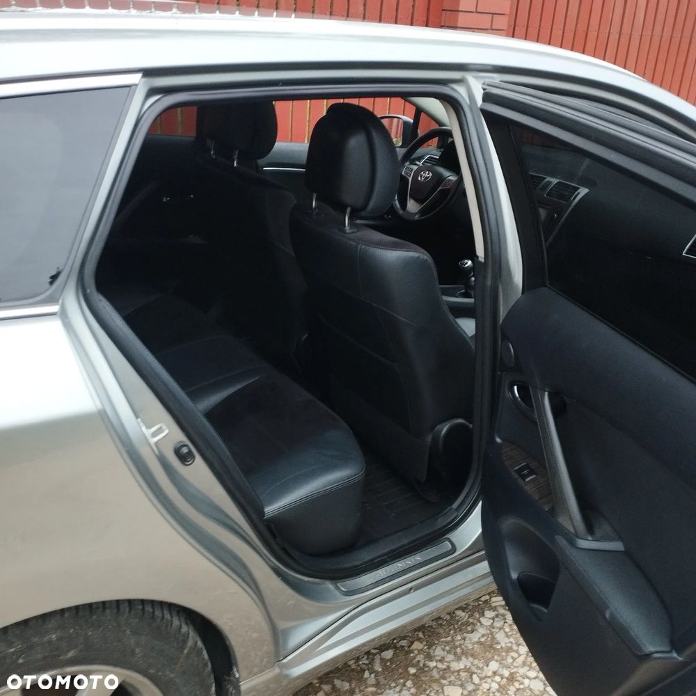 Toyota Avensis 2.0 D-4D Edition - 13