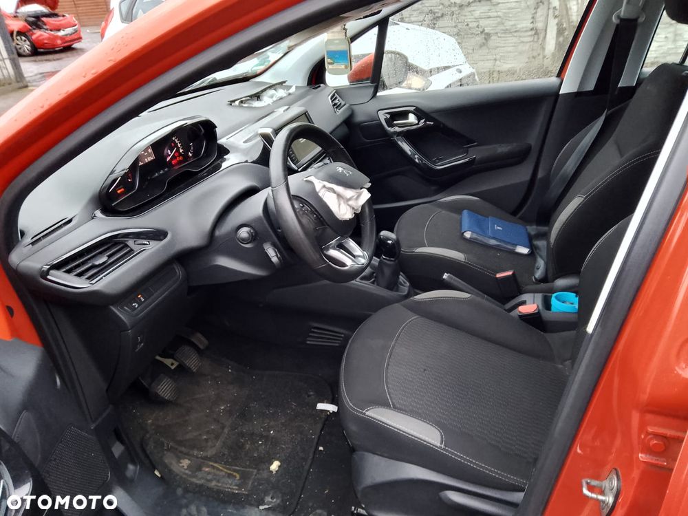 Peugeot 208 PureTech 82 Start & Stop Allure - 3