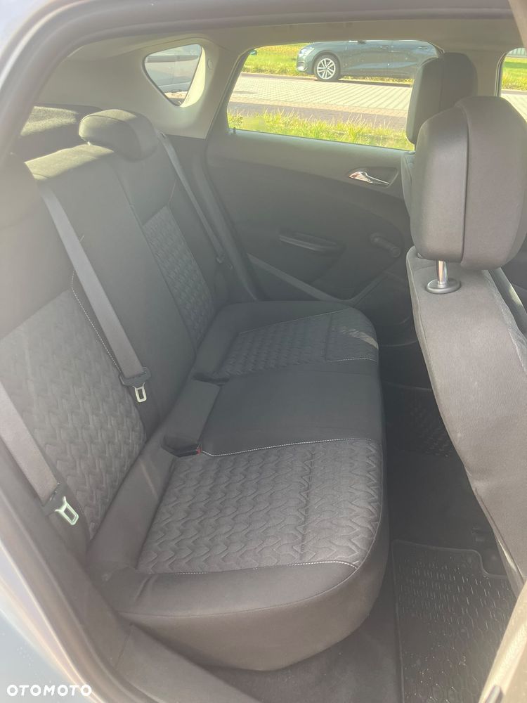 Opel Astra - 24