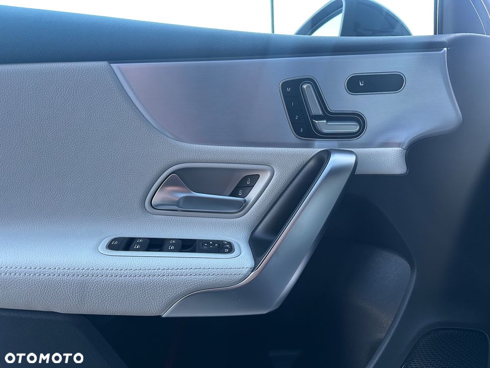 Mercedes-Benz Klasa A 200 AMG Line 7G-DCT - 13