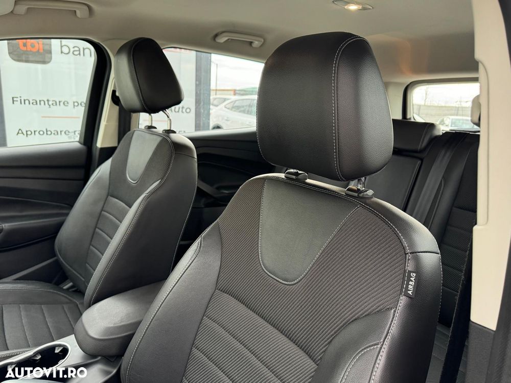 Ford Kuga 1.6 EcoBoost 2x4 Titanium - 13