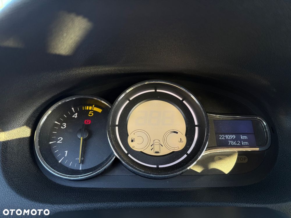 Renault Megane 1.5 dCi Dynamique - 7
