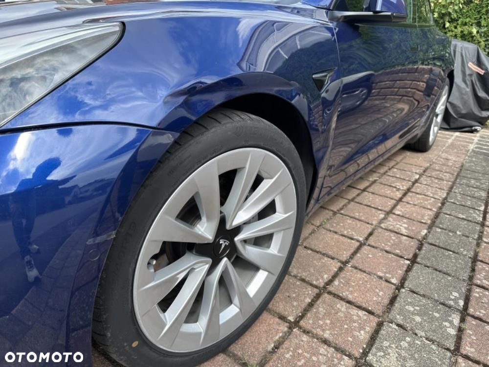 Tesla Model 3 Standard Reichweite Plus Hinterradantrieb - 12