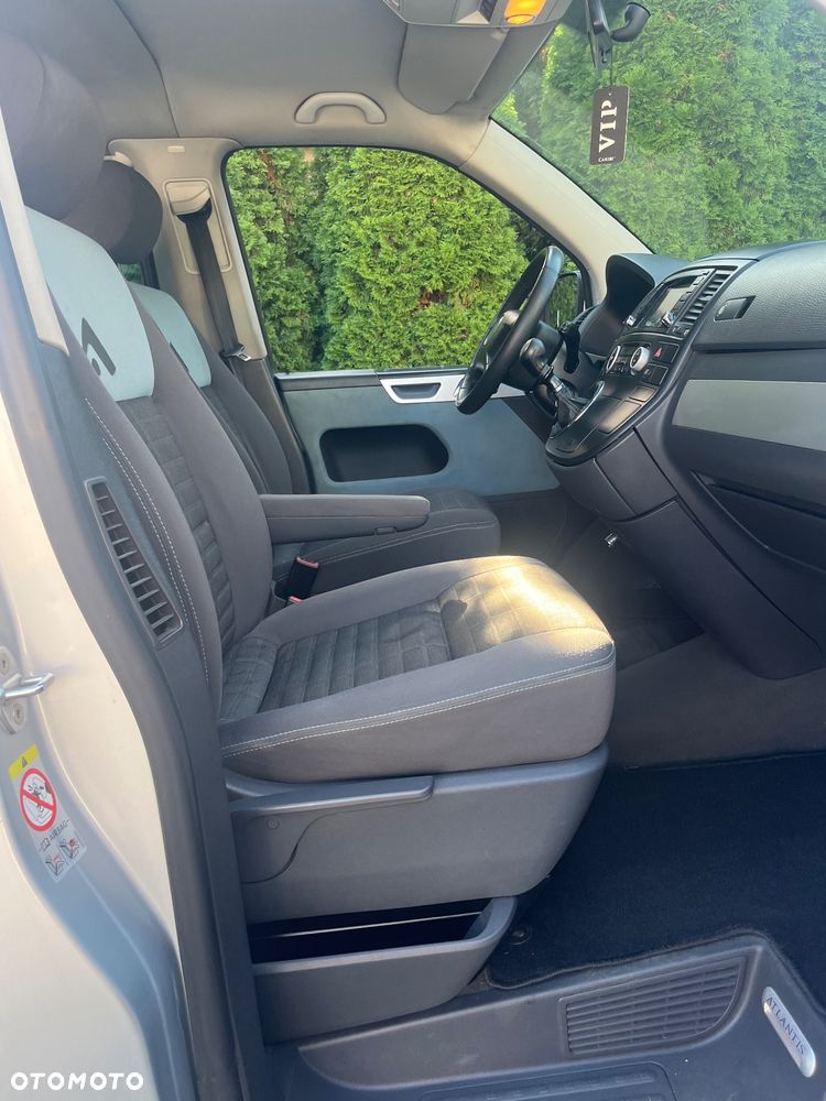 Volkswagen Multivan - 13