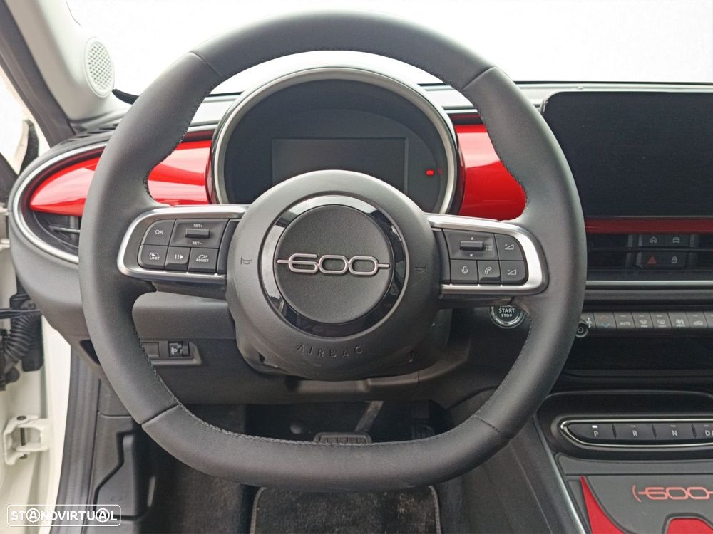 Fiat 600e 54 kWh (RED) - 17