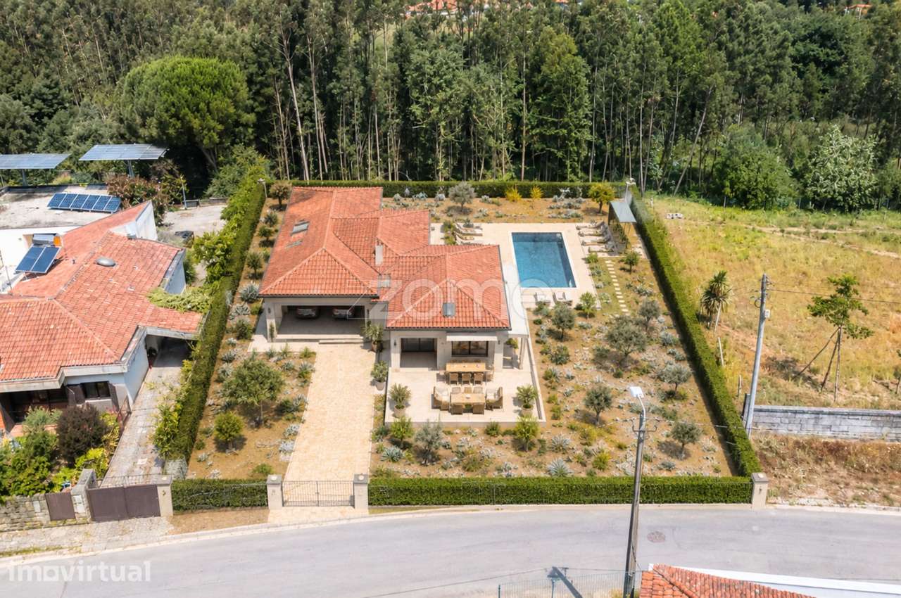 Terreno para construção de Moradia - Pedroso / Vila Nova de Gaia - Grande imagem: 2/17