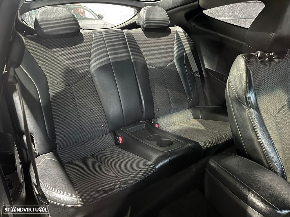 Hyundai Veloster 1.6 Style - 12