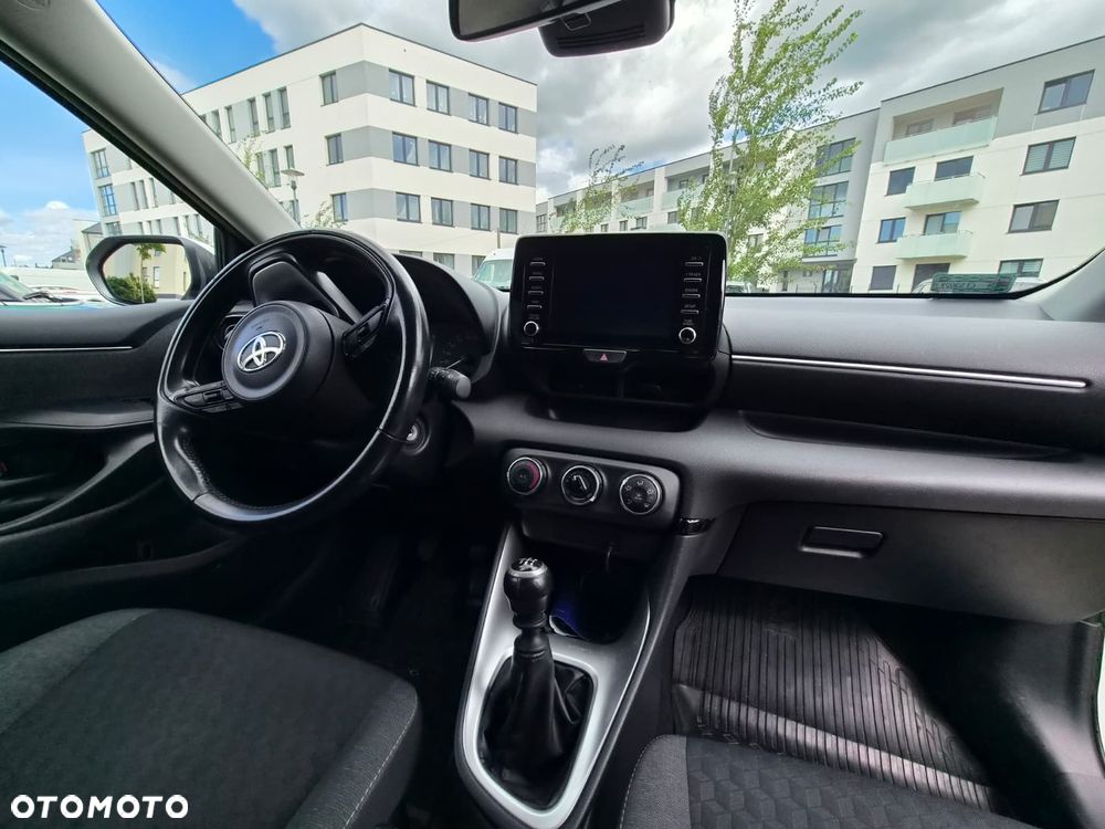 Toyota Yaris 1.5 Comfort - 11