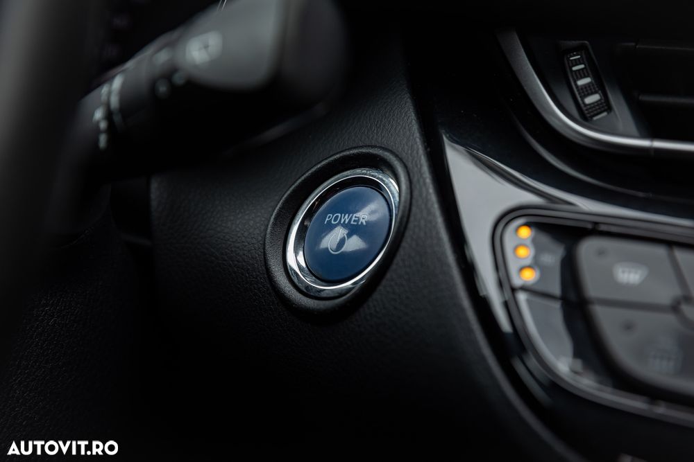 Toyota C-HR 1.8 HSD 122 CP 4x2 CVT C-lassy - 13