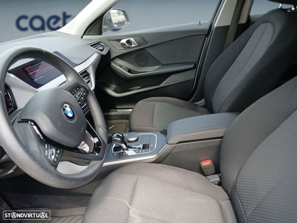 BMW 118 i Auto - 12