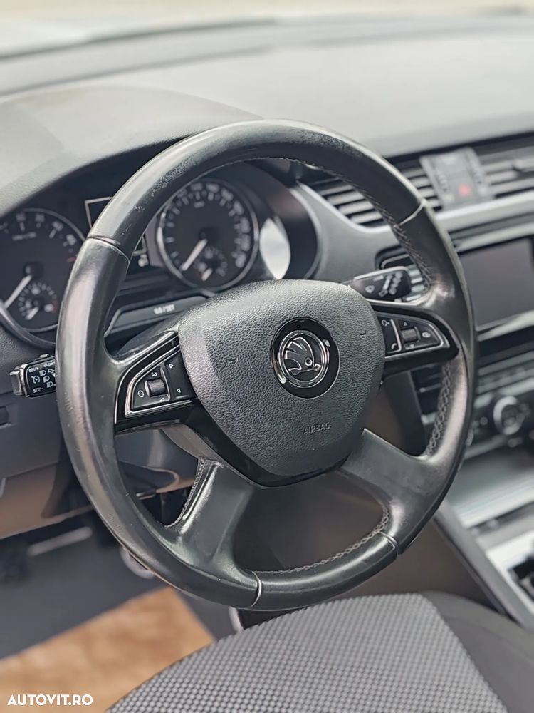 Skoda Octavia - 10