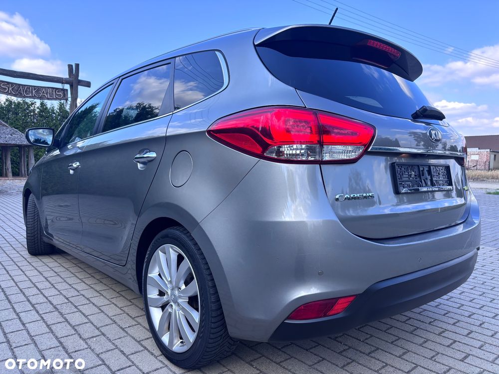Kia Carens 1.7 CRDi M 7os - 5