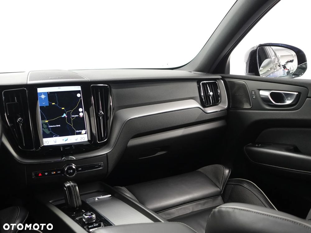 Volvo XC 60 B4 D AWD R-Design - 36