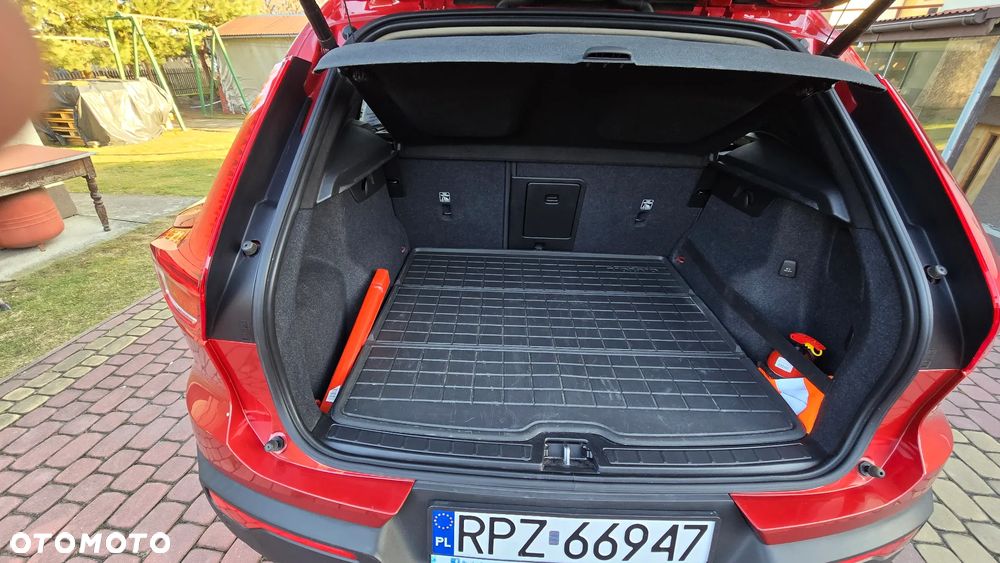 Volvo XC 40 T5 AWD Geartronic Momentum Pro - 12