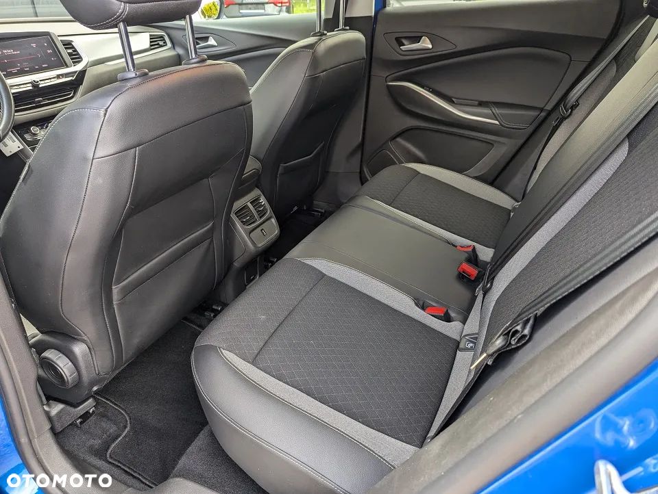 Opel Grandland 1.5 D Automatik - 33