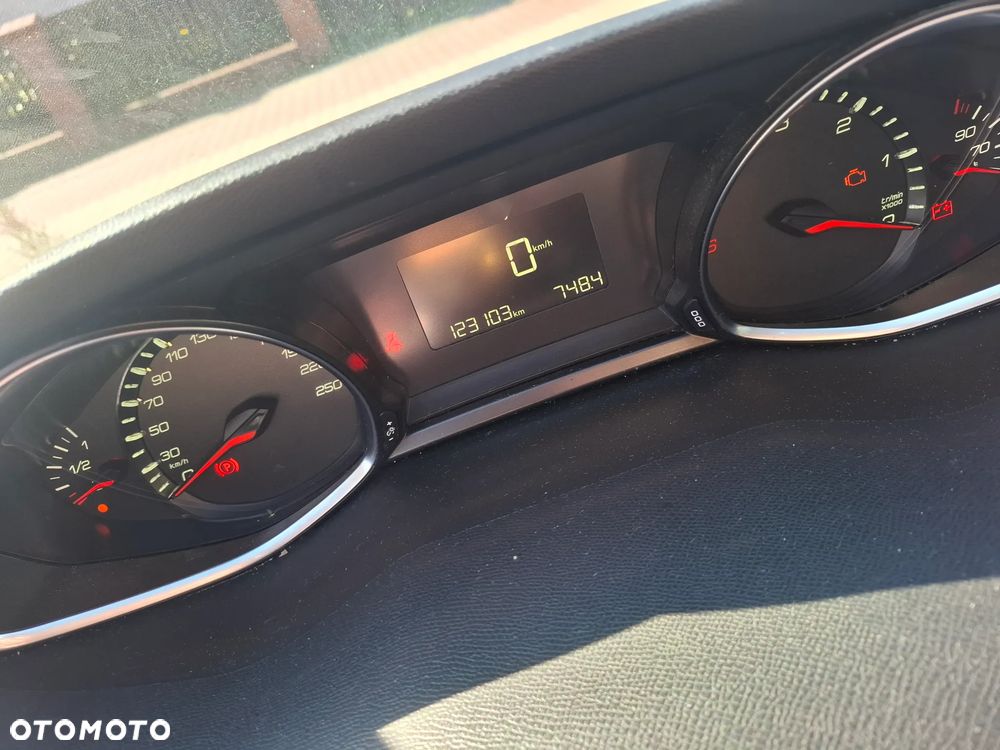 Peugeot 308 1.6 BlueHDi Active S&S - 5